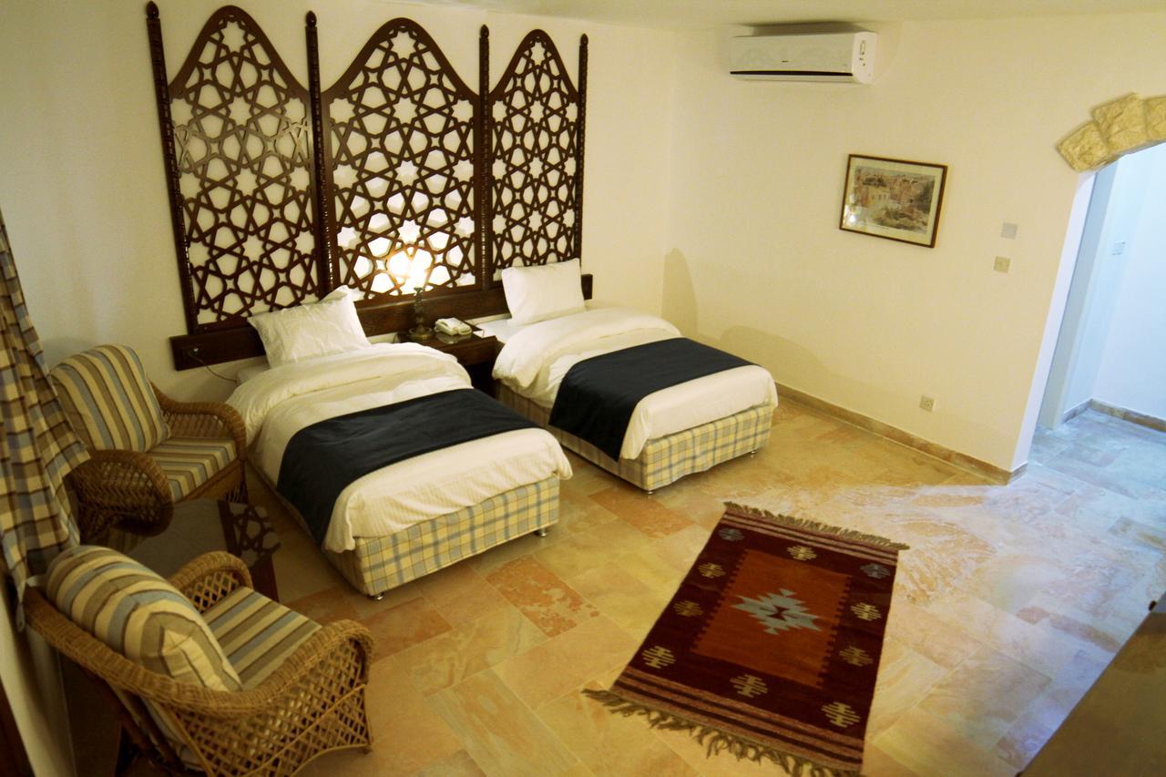 The Old Village Hotel & Resort Wadi Musa Exteriör bild